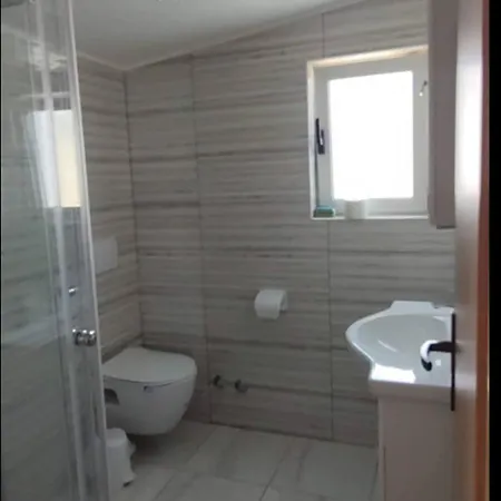 Lun Apartament *