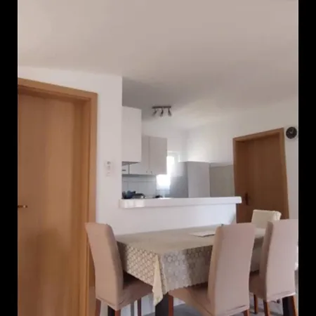 Lun Apartament
