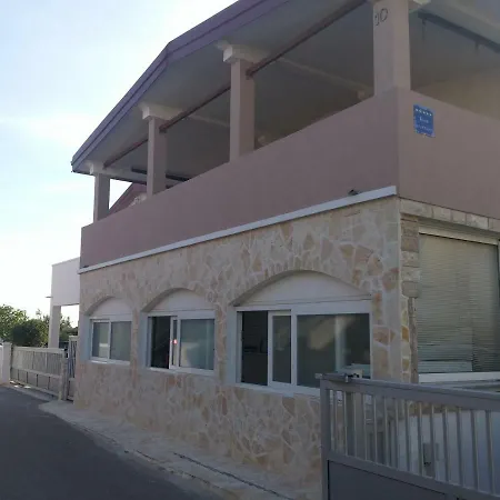 Lun Apartament *