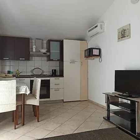Lun Apartment