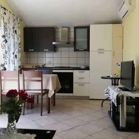 Apartment Lun Vir