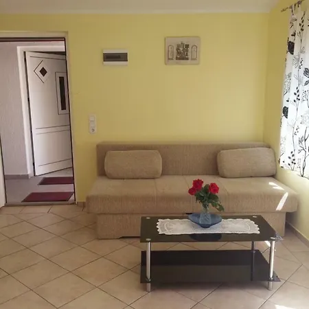 Lun Apartment Vir