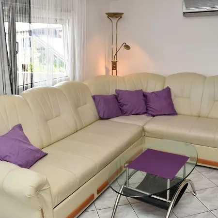 Apartment Lun