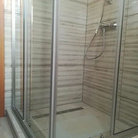 Lun Apartment Vir